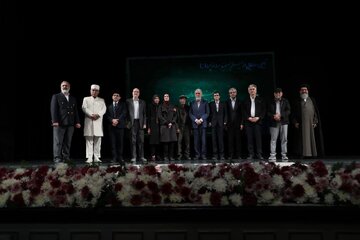 ما خانه، دارایی و آسایش خود را داده‌ایم، اما امیدمان را نفروخته‌ایم