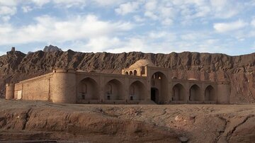 مرمت کاروانسرای چاهکوران راور آغاز شد