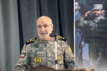 مقام نظامی: آمریکا طی دهه‌های اخیر با ایجاد پایگاه نظامی،کودتا، دخالت در انتخابات و راه‌اندازی انقلاب‌های مخملی بزرگترین عامل بحران‌های جهانی بوده است