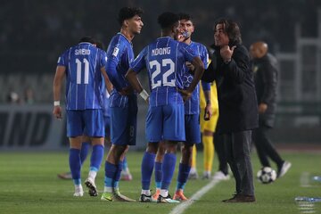 مهاجمی می‌خواهیم که از ۳ موقعیت، ۲ گل بزند/ باید مثل عربستانی‌ها بازیکن بزرگ خارجی جذب کنیم/ مصدومیت مونیر بدترین اتفاق بود