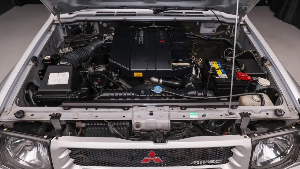 میتسوبیشی پاجرو با قدرت و طراحی استثنایی، به حراجی می‌رود /عکس