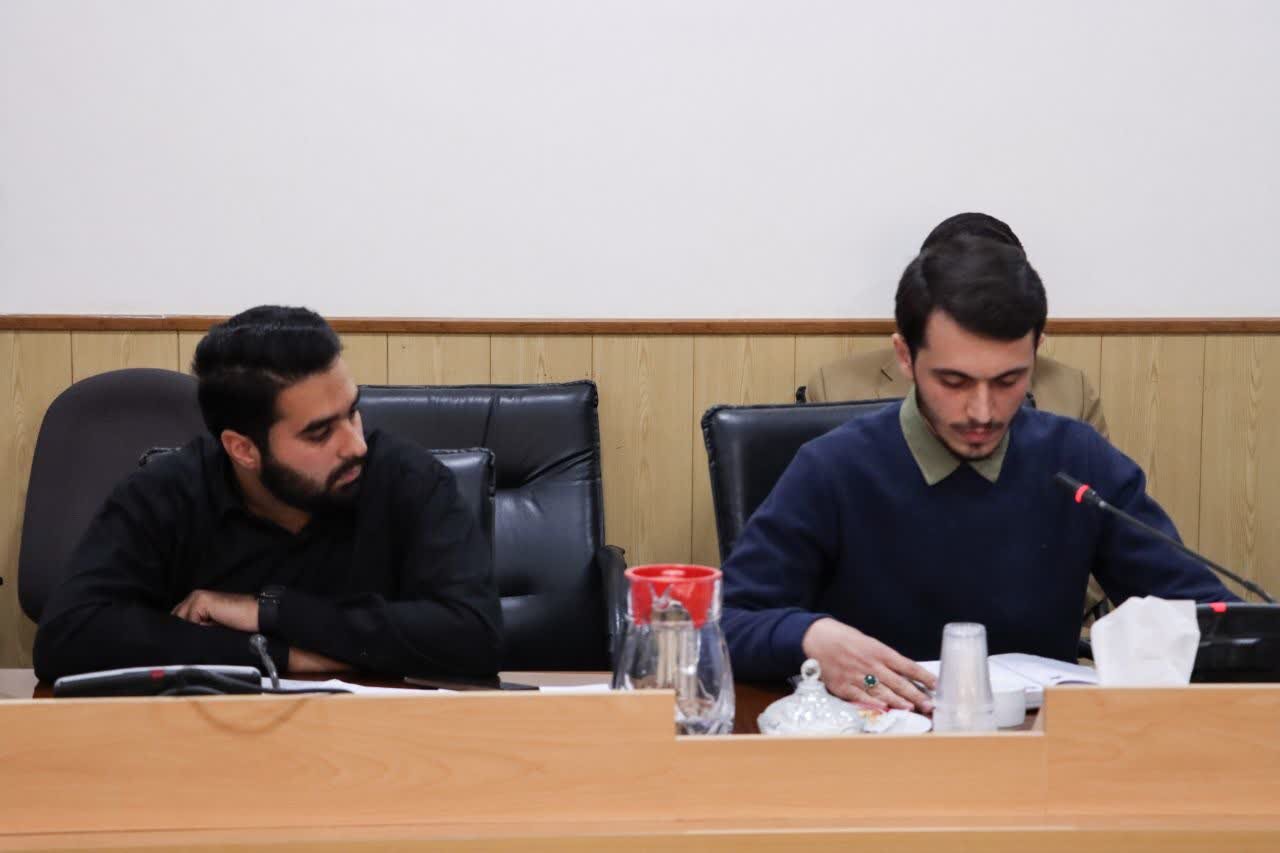 نشست صمیمانه با دبیران تشکلهای دانشجویی استان یزد نشست صمیمانه با دبیران تشکلهای دانشجویی استان یزد