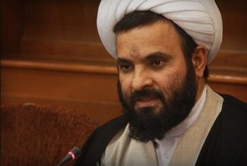 نماینده مجلس: اگر قرار است قیمت بنزین این‌طور افزایش یابد، دولت بهتر است هیچ کاری نکند