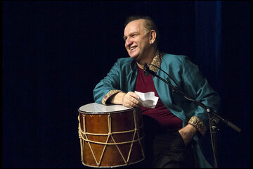 نوازنده پیشکسوت به صحنه برمی‌گردد؛ همراهی فرزندان در کنسرت پدر