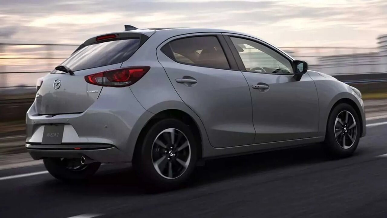 هاچبک مزدا ارزانتر از پژو ۲۰۷ /عکس