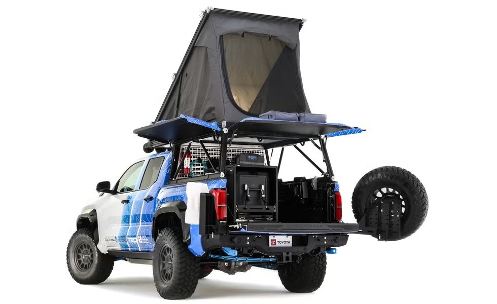 وانت جدید تویوتا با همه فرق  دارد / نه بنزینی است، نه برقی / عکس