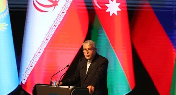 وزیر میراث فرهنگی در اجلاس استانداران حاشیه خزر؛
برای سرمایه‌گذاری در ۲۷۰۰ پروژه فعال گردشگری آماده همکاری با کشورهای همسایه هستیم