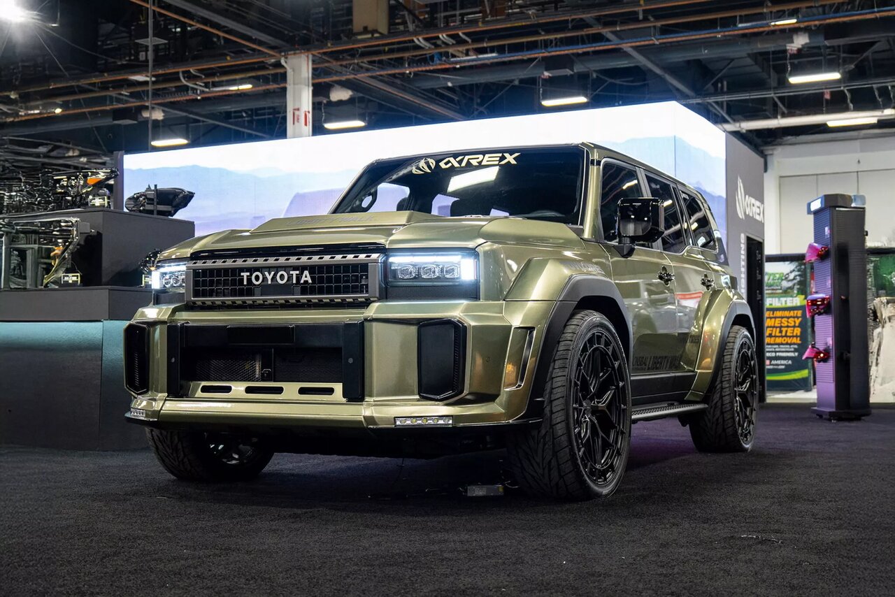 وقتی تویوتا لندکروزر شبیه مرسدس بنز میشود! / یک تیونینگ جذاب / عکس