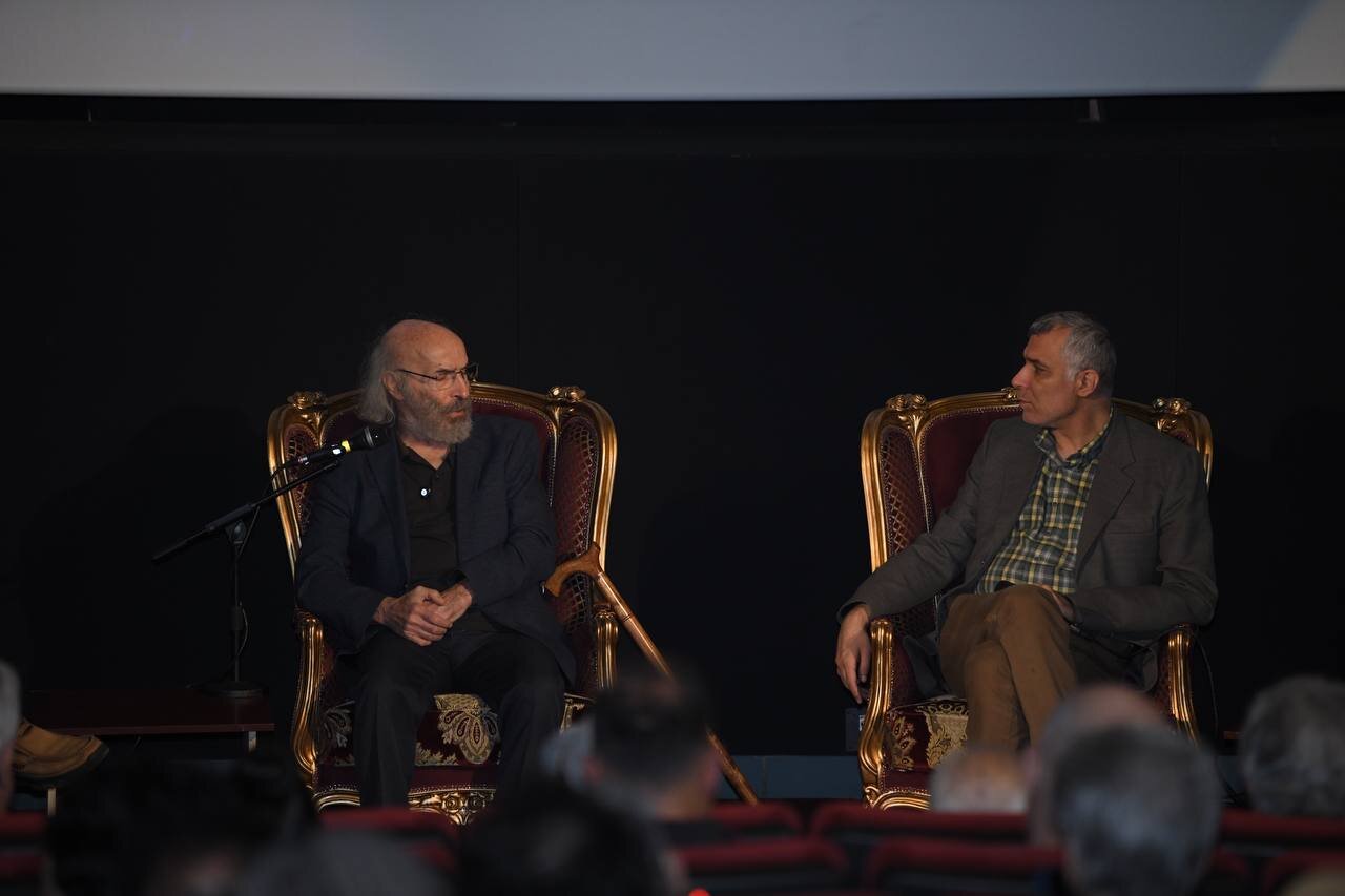 روایت کیانوش عیاری از گریه‌های حسن رضایی برای بازی نکردن در «شبح کژدم»