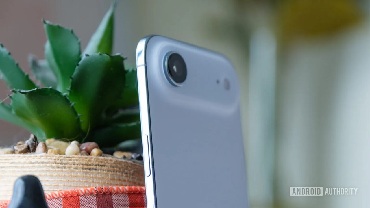 کسی آیفون ایر نمیخرد / تصمیم سخت پیش روی اپل