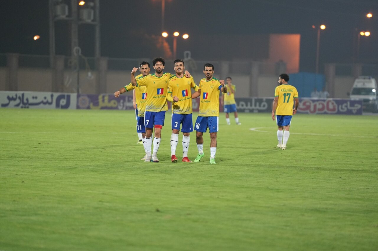 گزارش تصویری | بازی دو تیم فوتبال صنعت نفت آبادان و فرد البرز