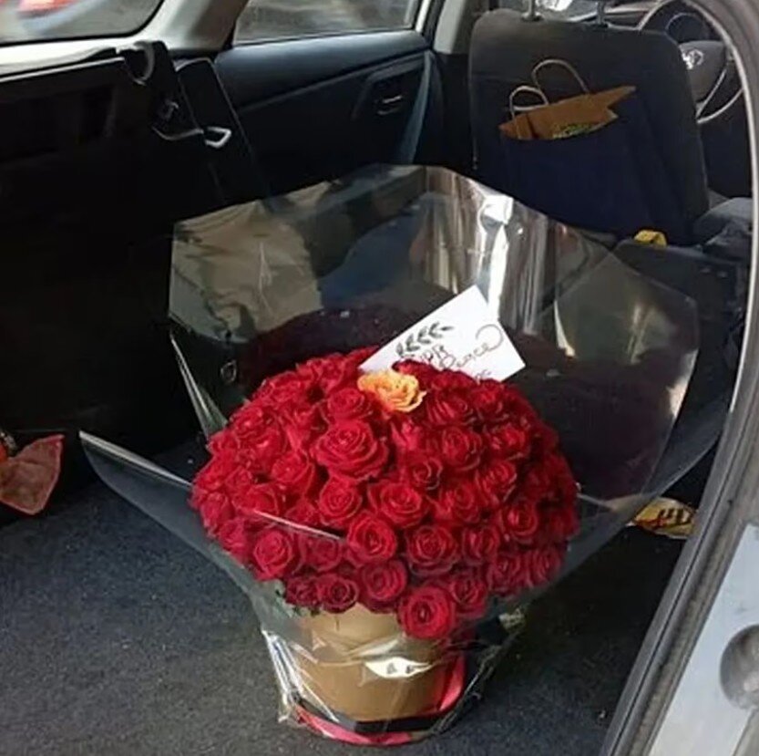 یورونیوز: گروه هکری مرتبط با ایران؛ در خودرو دانشمند هسته‌ای اسرائیل دسته‌گل و پیام گذاشتیم/ عکس