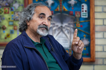 آزاد ارمکی: سیاست هدف طبقه متوسط نیست؛ ابزار آن است