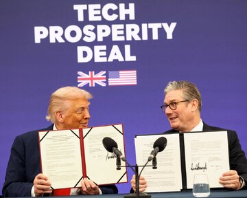 آمریکا توافق ۳۱ میلیارد پوندی با انگلیس را تعلیق کرد