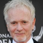 آنتونی گری بازیگر برنده ۸ جایزه امی از دنیا رفت