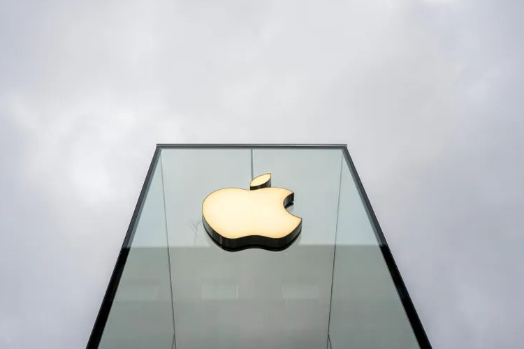 آیفون ۱۸ بدون بریدگی؛ جهش بزرگ طراحی اپل