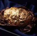 از تخم شکلاتی، آیفون طلا بیرون آمد / عکس