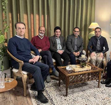 از ضرورت بازگشت به دوره صفوی تا آسیبشناسی دهههای اخیر/ هنر ایرانی- اسلامی از اصالت تا دوره معاصر/ با حضور خوشنویسان برجسته نستعلیق و شکسته نستعلیق