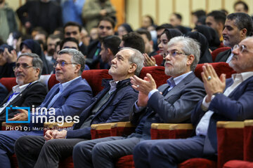 اظهارات مهم پزشکیان درباره حجاب/ مسئله ساده ای نیست که با دستور و تحکم حل شود/ بعد از فوت همسرم با بچه هایم دعوا نمی‌کردم