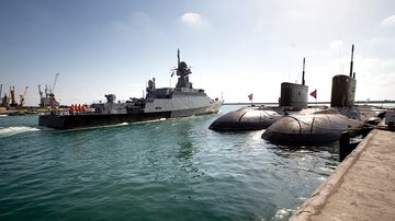 اوکراین همزمان با حمله به سکوهای نفتی دریای خزر، یک زیردریایی روسیه را از کار انداخت