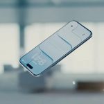 اپل در iOS ۲۶.۲ کنترل Liquid Glass را به صفحه قفل آیفون بازگرداند