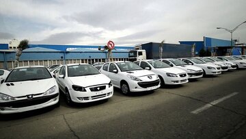 بازگشت دلالان سنتی به بازار خودرو/ چرا بازار خودرو در سرمای آذرماه داغ کرد؟