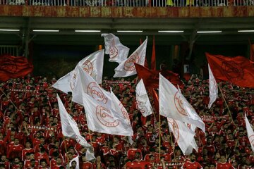 بازی تراکتور – پرسپولیس با حضور زنان اما خارج از خانه!