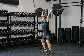 ببینید | آموزش حرکت “پوش جرک” در کراسفیت (Push Jerk)