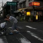 بحران زوال عقل در ژاپن / رباتها به داد انسانهای سرگردان میرسند