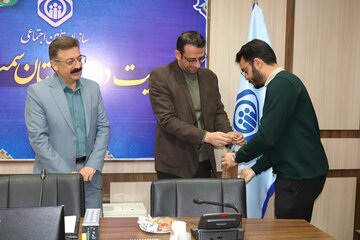 برگزیدگان مسابقه کتابخوانی کارکنان و خانوادههای درمان تأمین اجتماعی سمنان تقدیر شدند