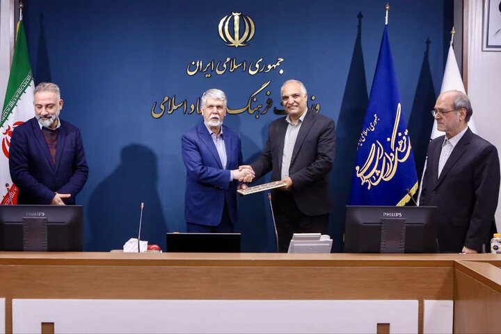تجلیل وزیر ارشاد از عملکرد اداره کل فرهنگ و ارشاد اسلامی اردبیل