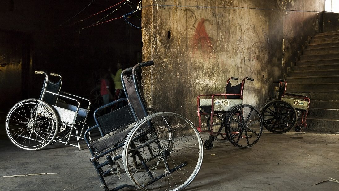 تنهای بیدفاع؛ روایتهای تکاندهنده از آزار زنان معلول/ «فکر کردند چون نمیبینم، نمیفهمم چه کسی به من تجاوز کرده»