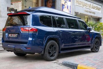 تویوتا لندکروز هندی / لیموزینی با کابین لوکستر از رولزرویس!