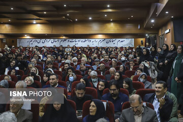 جایی که فارسی نفس می‌کشد