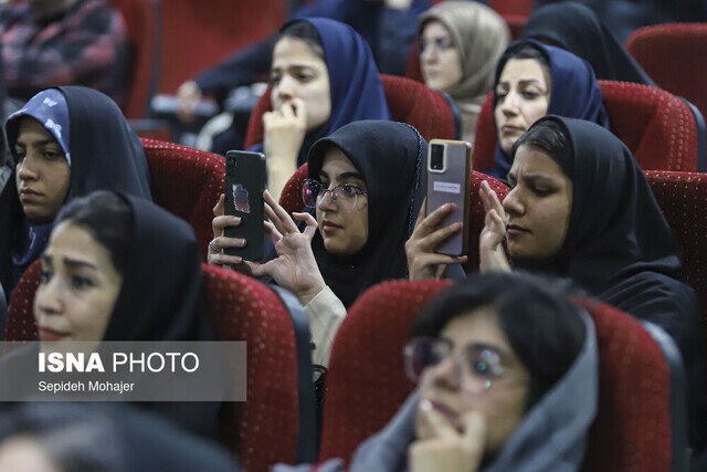 شب هفتاد سالگی گروه زبان و ادبیات فارسی دانشگاه فردوسی مشهد، برگزار شد