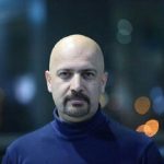 حال مهرداد اسکویی خوب است/ عمل موفقیت‌آمیز مستندساز ایرانی 