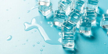 حل معمای ۱۶۶ ساله / چرا سطح یخ حتی قبل از ذوبشدن نیمهمایع است؟