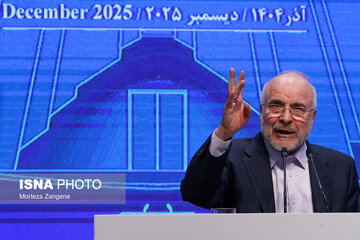 حمله تند قالیباف به یک نماینده مجلس درباره حجاب؛ برخی دغدغه حجاب ندارند؛ انگیزهشان سیاسی است