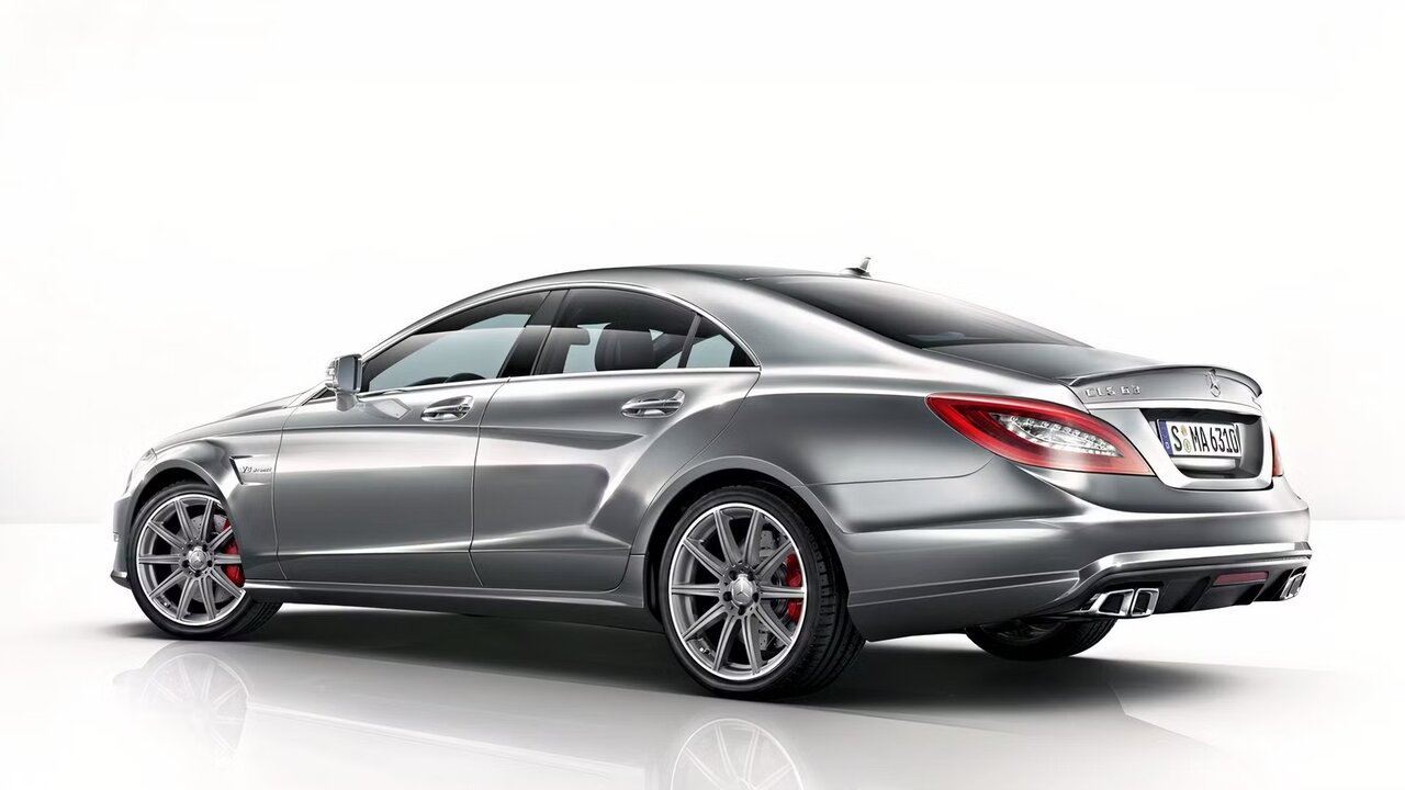 قیمت جهانی الهه زیبایی مرسدس بنز، نصف قیمت بازار ایران!