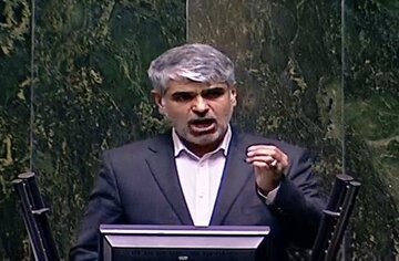 خط فقر برای خانواده سه نفره ۳۶ میلیون تومان است؛ آنوقت پزشکیان پیشنهاد افزایش ۲۰ درصدی حقوق می دهد