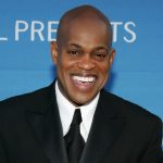 خواننده مشهور اپرا با ضربات چاقو در خانهاش کشته شد/ پسر ۳۱ سالهاش بازداشت شد