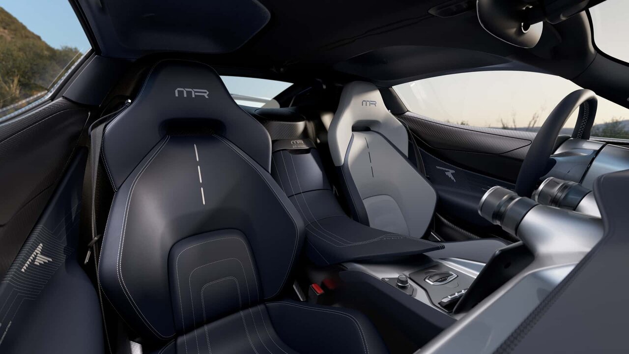 در تمام دنیا، فقط ۱۰ نفر مالک این خودرو میشوند