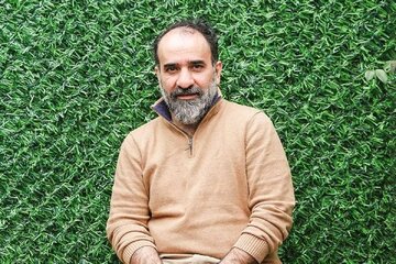 دعای زیادی میکنم که بلند شود و دوباره با همان شور زندگی کند