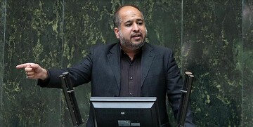 دلایل استیضاح میدری از زبان خضریان؛ اقتصاد در هلدینگها را شوخی گرفته است!