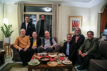 دیدار دبیران فجر با استاد حسن ریاحی/ مرور خاطرات و ایدههای نو برای جشنواره