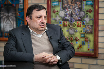 روایت فیروزآبادی از مصوبه مربوط به اینترنت سفید/ اکانتهای تجزیهطلب، سلطنتطلب و سایبری چگونه خط سفید دریافت کرده بودند؟