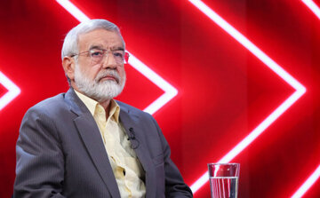 روزنامه اصولگرا: مدعیان انقلابیگری، تندروی خود را با تفسیر شخصی از مواضع رهبری توجیه می کنند/ جریانی همواره خود را انقلابیتر معرفی می کند!