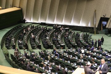 سقف مهریه مشخص شد/ کاهش مهریه از ۱۱۰ به ۱۴ سکه/ واکنش عجیب یک نماینده پس از رای آوردن پیشنهاد: «ای جونم!»