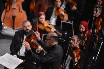 شبهای سمفونیک تهران در تالار وحدت/ اجرای آثاری از مندلسون و محمدرضا تفضلی
