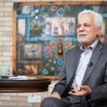 طلایی: در هایپرمارکت میوه، فرد با لباس زیر میوه میخرد/ بپذیریم آن بخشی از رفتارهایی که پلیس با جوانها و خانمها انجام میدهد، درست نیست